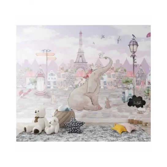 Słoń Na Tle Wieży Eiffla